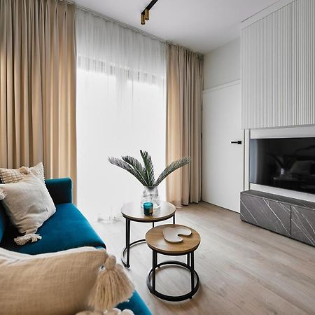 Golden Dreams Luxury Apartment 81 Краков Экстерьер фото