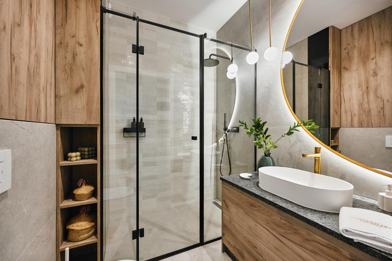Golden Dreams Luxury Apartment 81 Краков Экстерьер фото